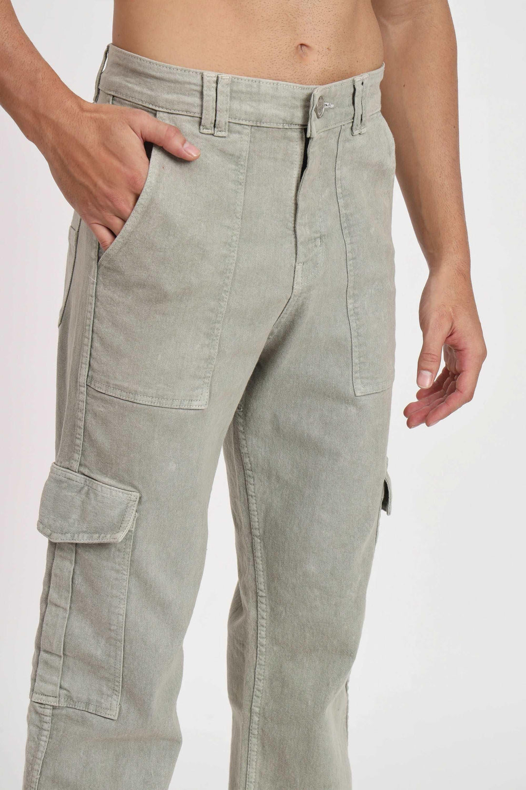 Men's Loose Fit Multiple Pocket Grey Denim Cargo Pant - Peplos Jeans