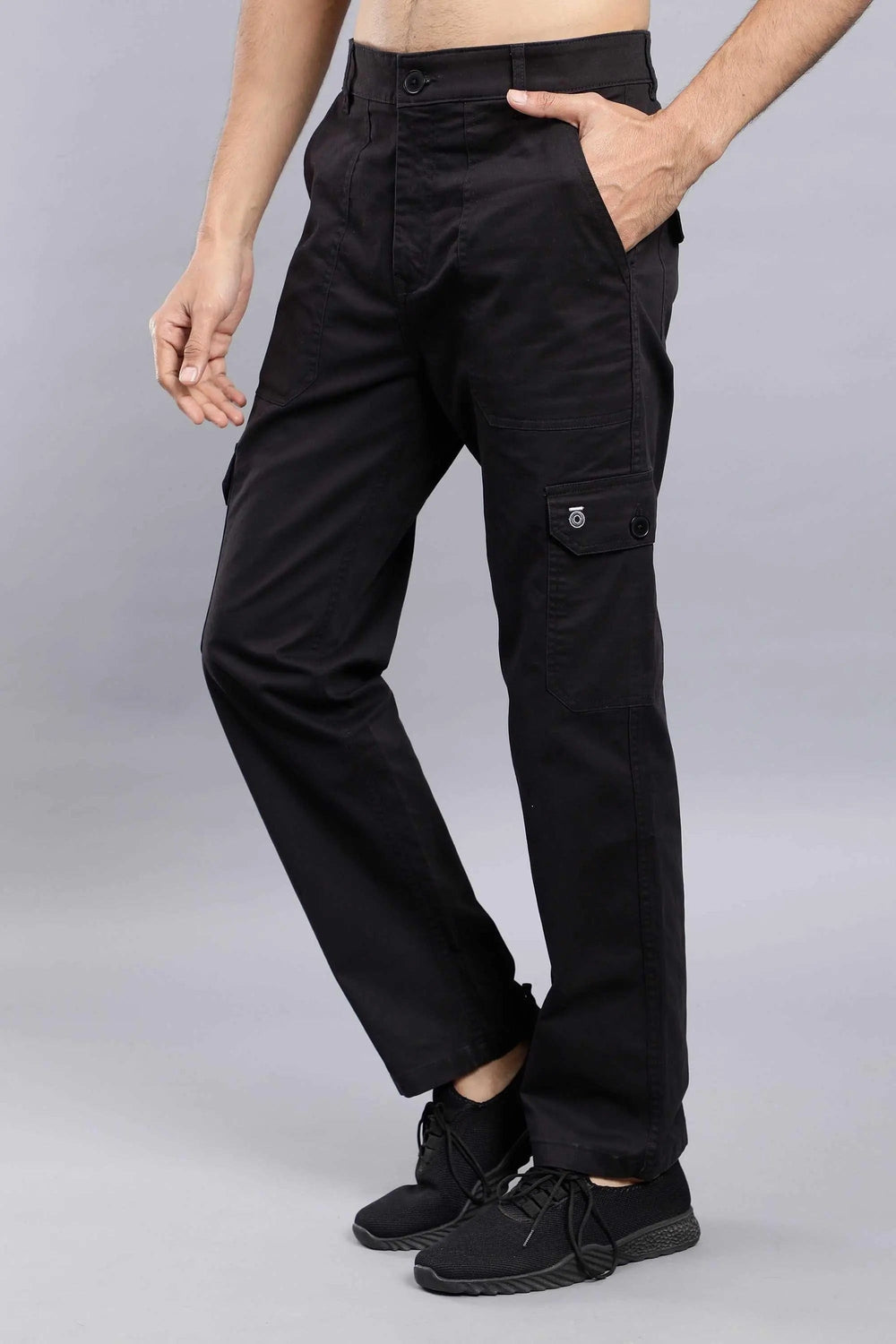 Men's Loose Fit Multiple Pockets Black Cargo Pant - Peplos Jeans