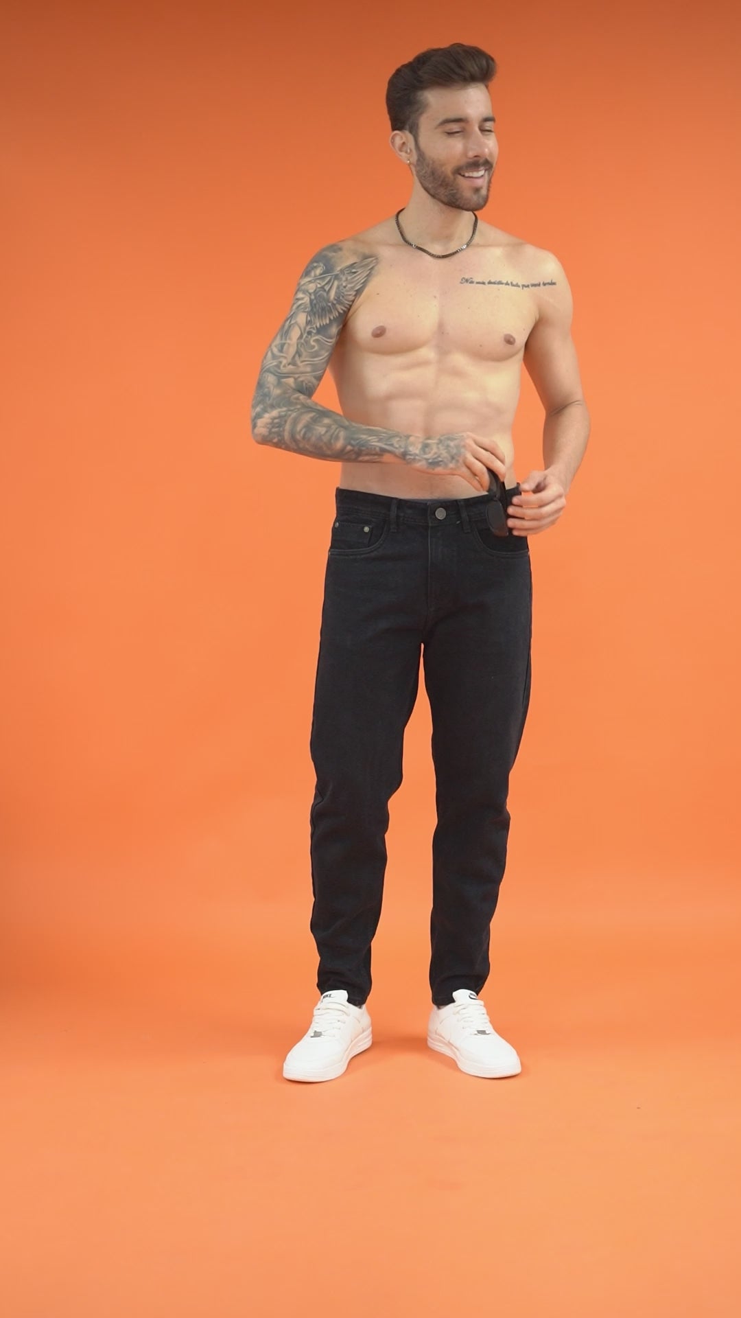 Men's Baggy Fit Black Jeans - Button Closure