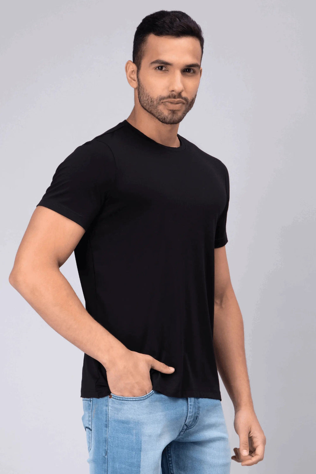Men's Half-Sleeve Solid Black Cotton T-shirt